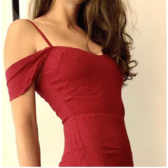 Women's Reformation Rena Off the Shoulder Dress in Cranberry size 0 Mobwife - Picture 2 of 6